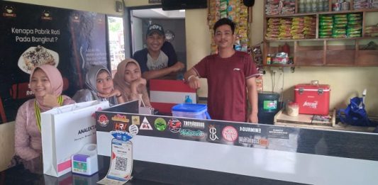 Buka Warung Kopi, Cara Mahasiswa Bertahan di Tengah Pandemi