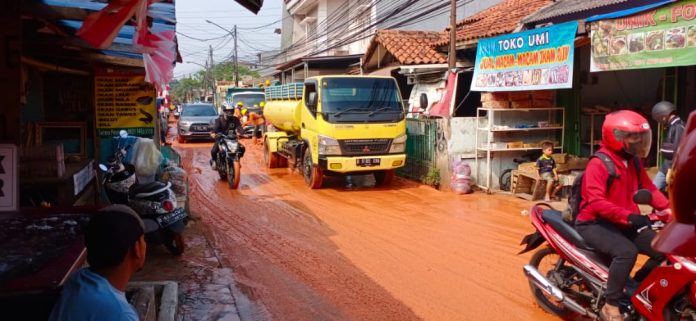 PLN apologizes for the congestion occurring on Jalan PLN Raya Gandul