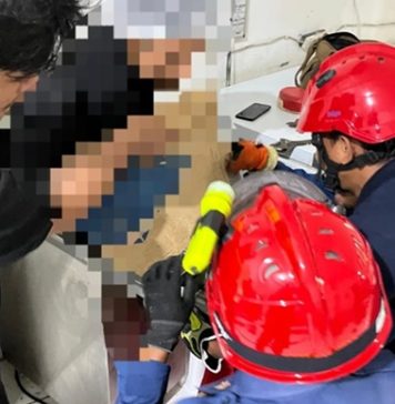 Tangannya Masuk ke Penggilingan Daging, Damkar Bantu Korban Kecelakaan Kerja