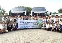 Jamaah Majelis Subuh Al Ahad Berangkat Wisata Religi
