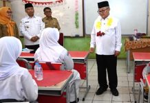 Menteri Pendidikan Dasar dan Menengah Ajak Sekolah di Depok Wujudkan Indonesia ASRI