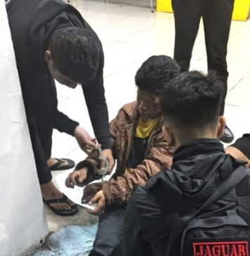Mabuk dan Membawa Senjata Tajam, Pemuda Bonyok Diamuk Massa