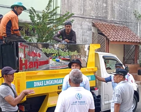 Camat Cinere Genjot Aksi Bersih Lingkungan