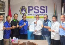 Terima SK Baru, Jabatan Ketua dan Pengurus PSSI Depok Diperpanjang