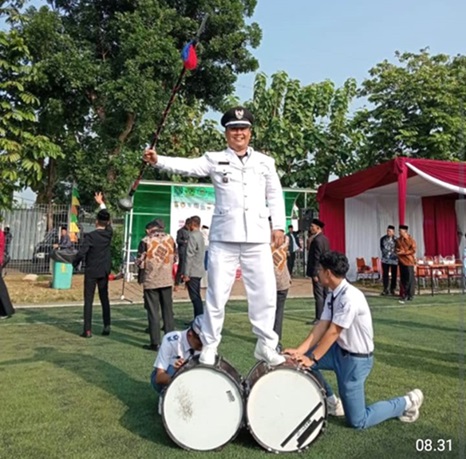 Jadi Inspektur Upacara, Lurah Grogol Sosialisasikan Program Wali Kota Depok
