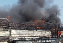 Diduga Hubungan Arus Pendek, Toko Plastik dan Parfum Ludes Terbakar