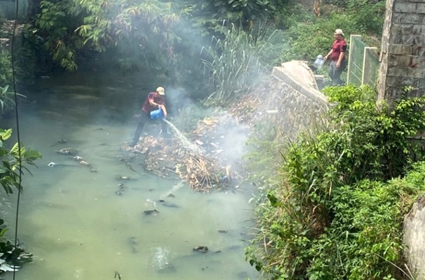 Terus Bergerak, Tim Maung Copot Ratusan Banner Ilegal dan Stop Aksi Pembakaran Sampah