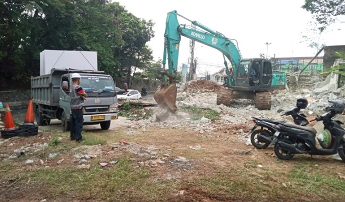 Pelebaran Jalan Raya Sawangan Tahap 1, Kontraktor Bongkar 15 Bangunan